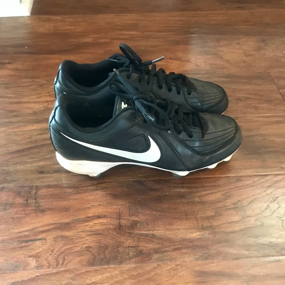 Nike Women’s metal cleats